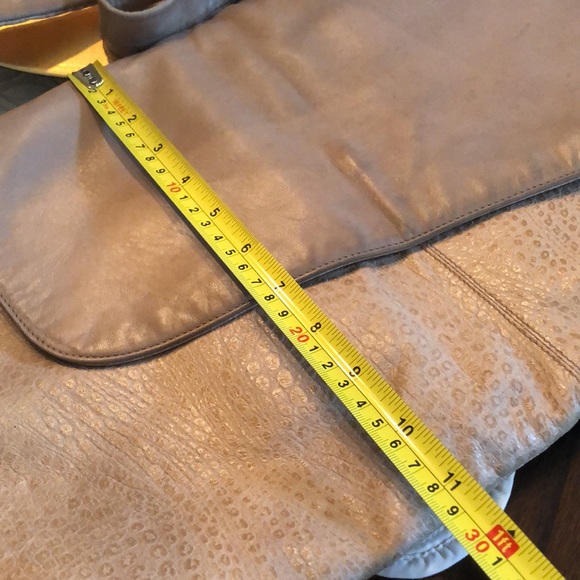 Vintage 1920’s Benelli Roma Leather ostrich stamped cross body adjustable bag - Picture 9 of 17